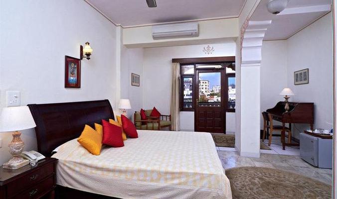 Hotel Meghniwas
